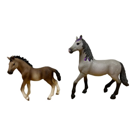 Lot of 7 Mixed Toy Horses - Picture 4 of 8